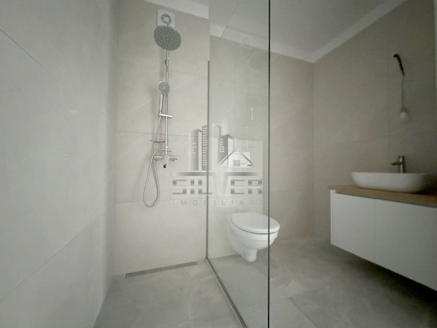 Apartament cu 3 camere/59mp/terasa 15mp/zona Eroilor. - Poză 9