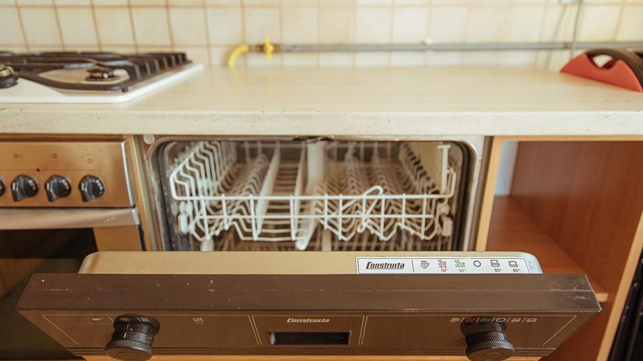 Casă nouă, intrare Stupini - Poză 16