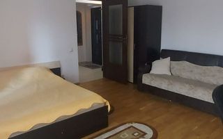Închiriez apartament cu o camera Podul de Fier - Poză 3