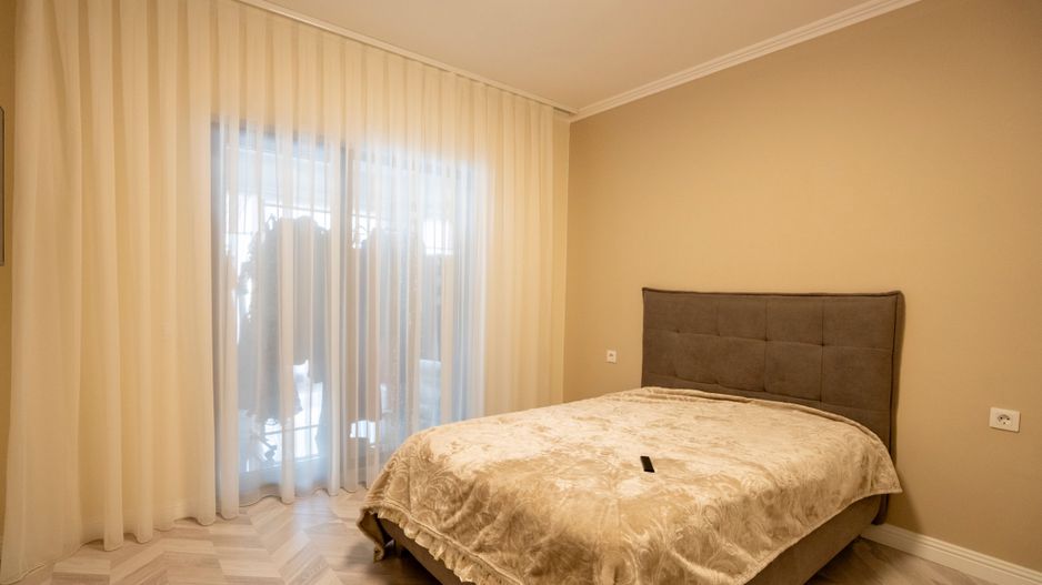 Casa lux Santandrei 3 dormitoare 2 bai 2 terase 2 bucatarii - Poză 15