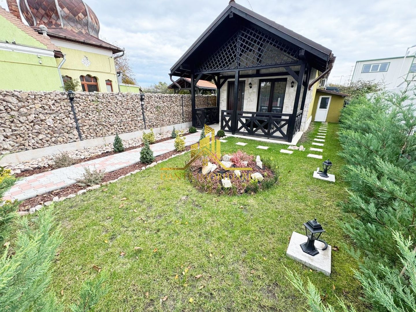 Casa individuala, ultrafinisata, balcon, terasa, curte, Someseni - Poză 8