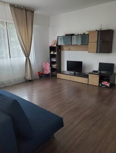 Apartament 3 camere Jiului | Cofetaria Cafina - Poză 1