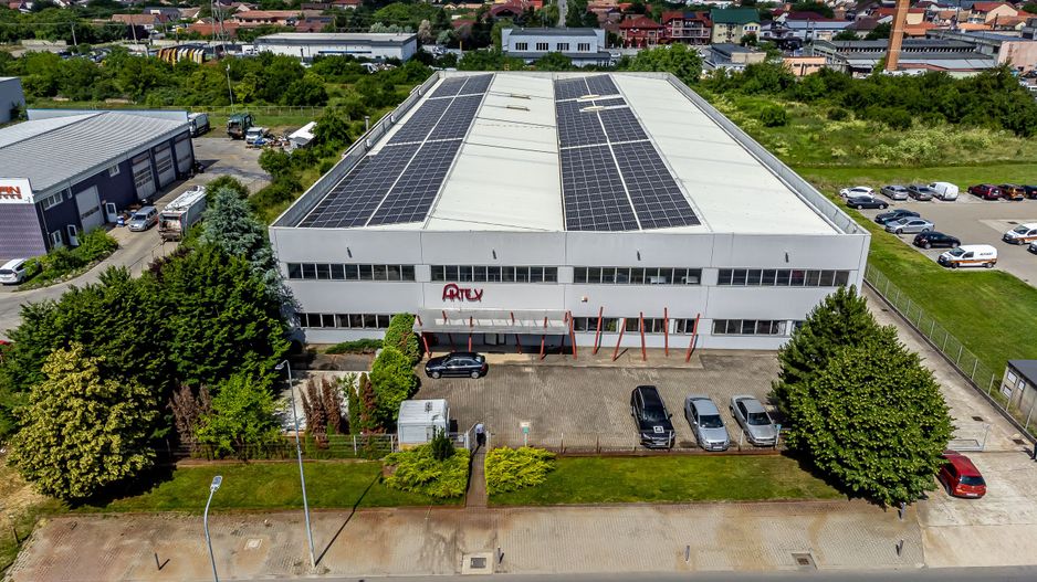 Oportunitate: Hală de producție și depozitare cu birouri în Arad - Poză 1