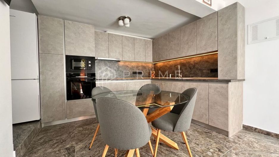 ULTRA-CENTRAL | Ideal Studenți UMFST | Apartament Premium - Poză 2