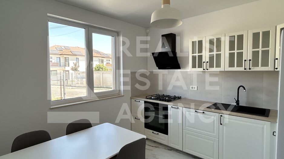 Prima închiriere, vila Otopeni, teren - 255 mp, 2 locuri de parcare - Poză 2