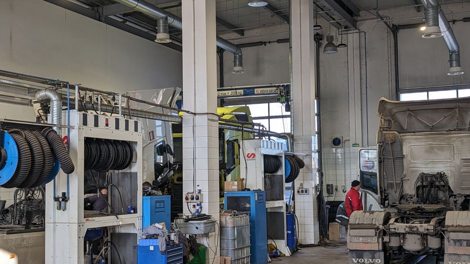 Hala cu teren generos langa acces A1 - Poză 13