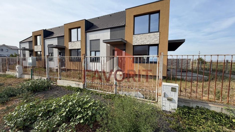 Triplex | 3 camere | Toate utilitatile | Asfalt | Parter + Mansarda | - Poză 1
