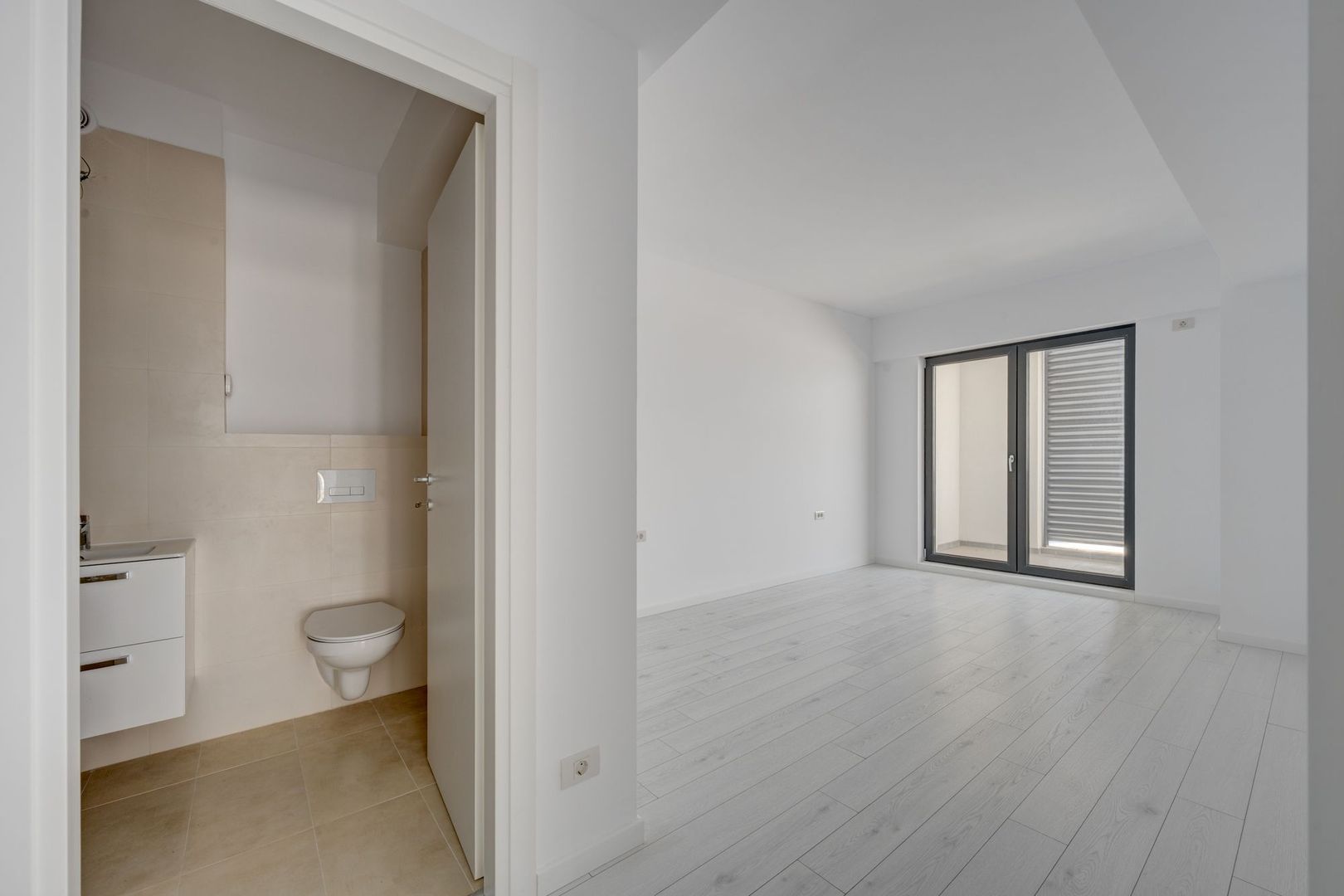 3 CAMERE VEDERE SUPERBA SPRE LAC BLOC NOU FINALIZAT TERASA GENEROASA - Poză 10