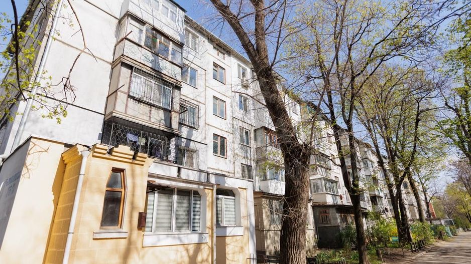 For sale, apartment, 2 rooms, Trandafirilor Street, Botanica - Poză 1