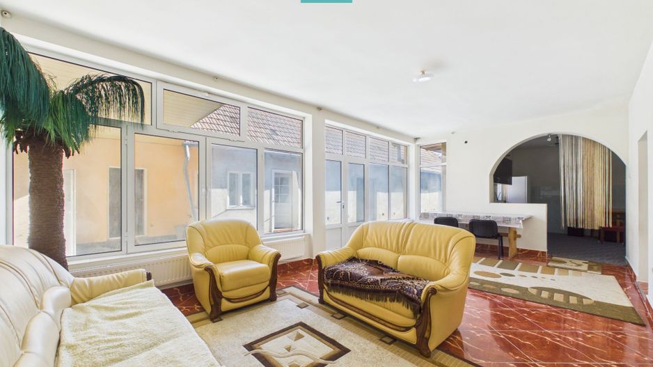 Casa cu multiple destinatii in Galsa - Poză 4