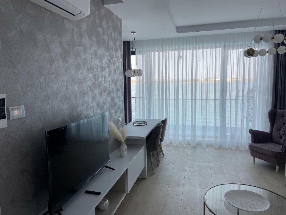 Apartament 2 camere de închiriat – VEDERE FRONTALA LA LAC/ Termen Lung - Poză 3