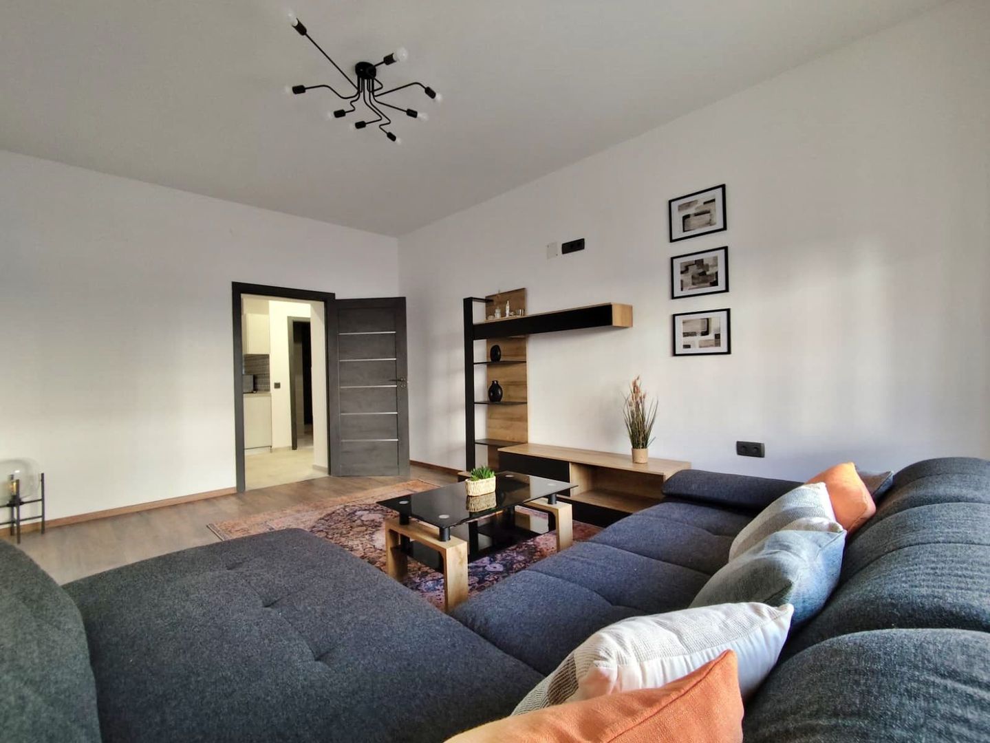 Inchiriere 2 camere Premium, Pietonala Republicii, Oradea - Poză 5