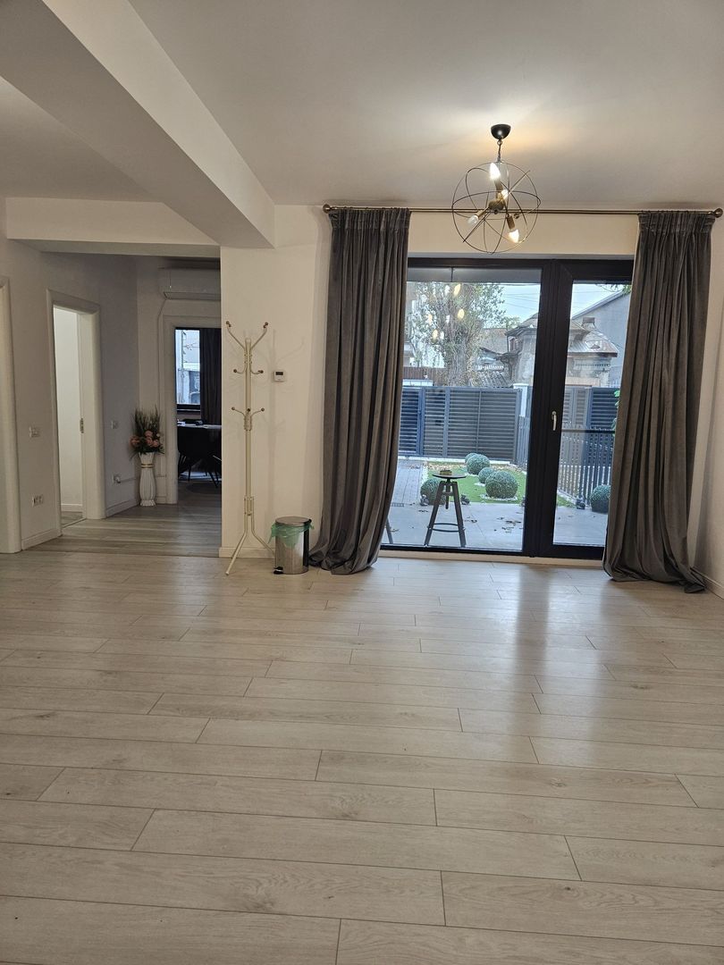 Vila P+2 de inchiriat, Sector 2 - Poză 3