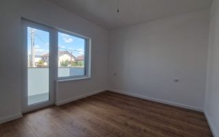 NOU APARTAMENT 4 CAMERE  101 MP CU GRADINA - Poză 10