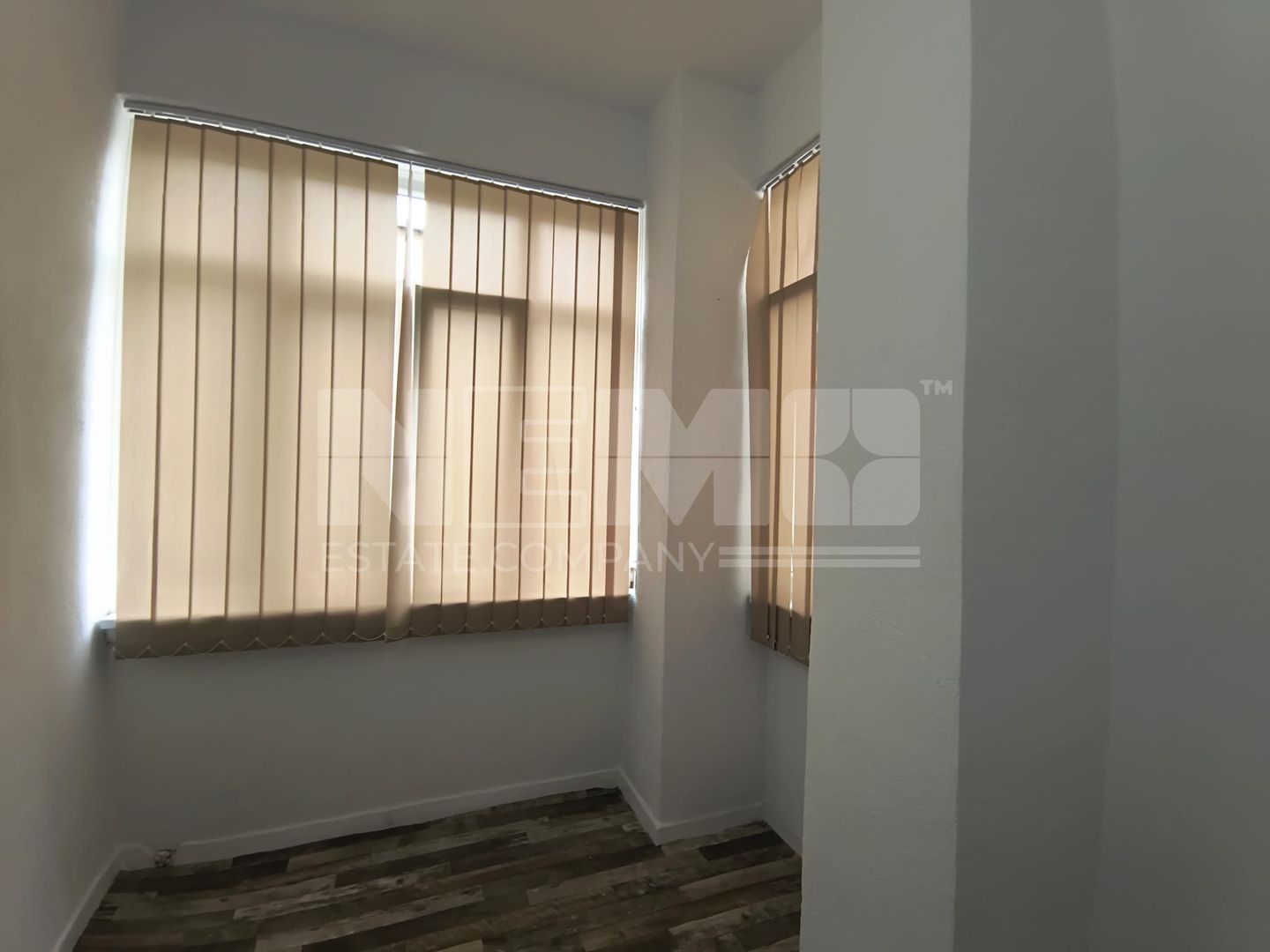 Apartament 3 camere, Obcini, parter, ideal birouri/cabinete - Poză 11