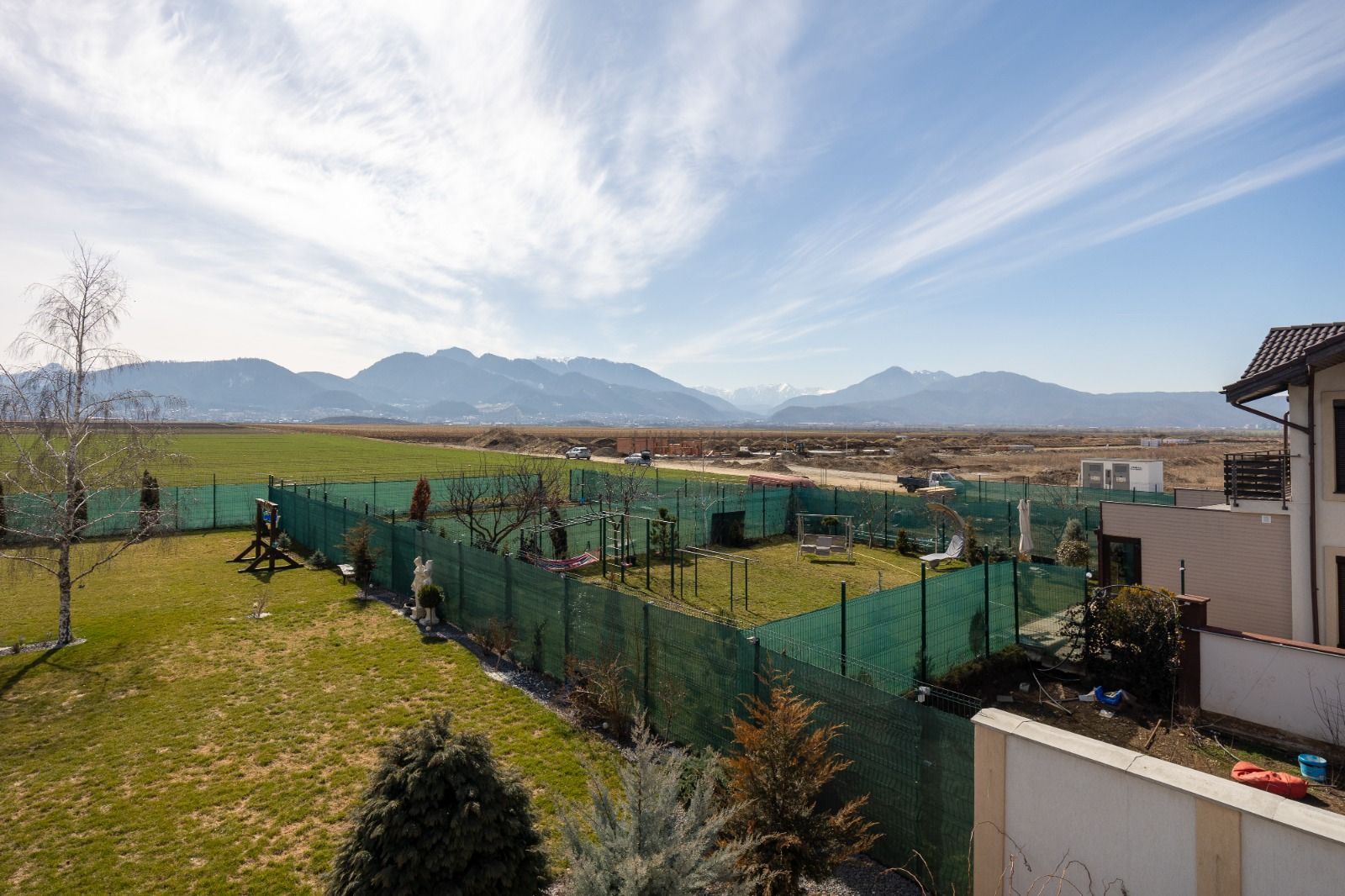 Casa 6 dormitoare+4 bai -1500 mp teren-Sacele - Poză 34