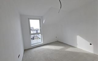 Casa moderna 4 camere 2 bai 3 locuri parcare si pivnita in Cisnadie - Poză 4