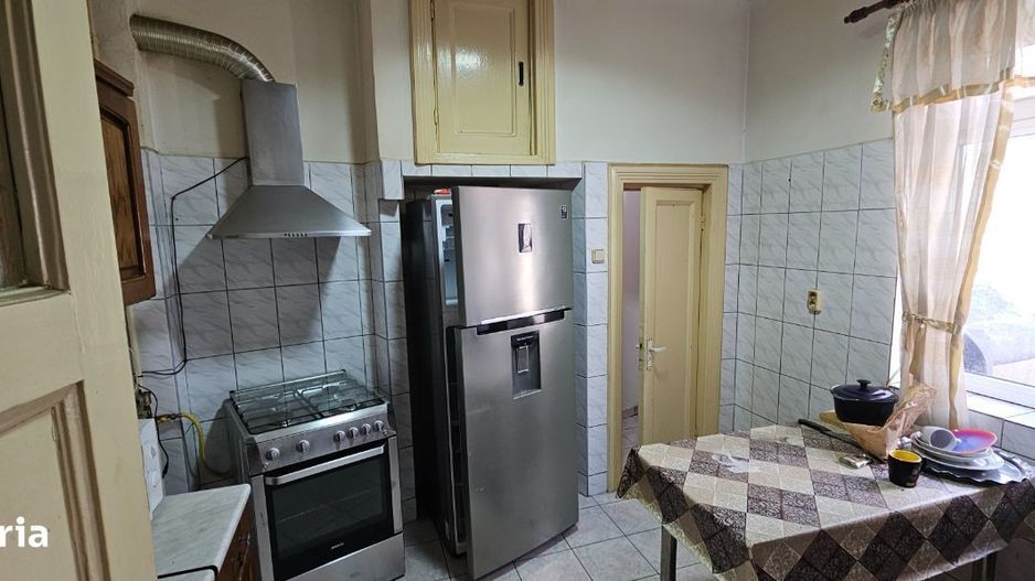 Vila P+1 Piața Muncii , strada Orzari, apartament cu 3 camere la Parer - Poză 13