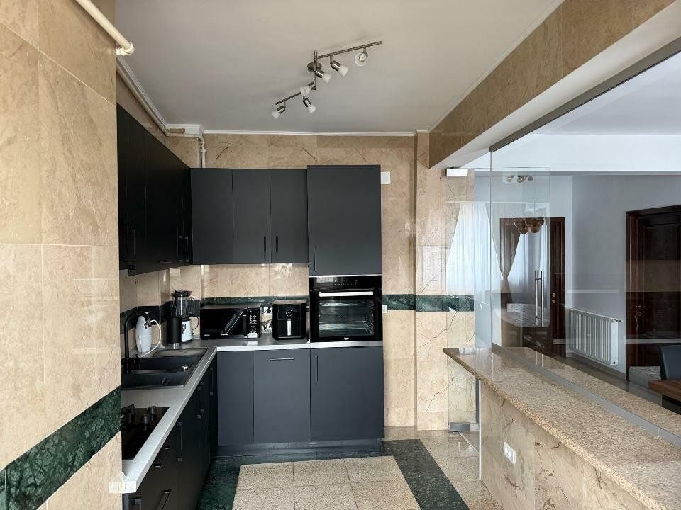 Apartament 4 camere Mitropolie, 2010, parcare inclusa - Poză 5