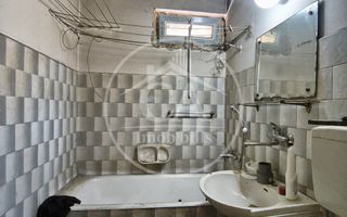 Apartament cu 3 camere de vanzare in Centru Civic, Oradea - Poză 7