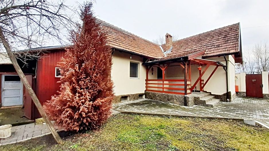 Halchiu, casa cu teren de 1152mp, 110000 euro - Poză 2