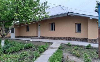 Casă complet renovată și utilată, sat Prisacani - Poză 10