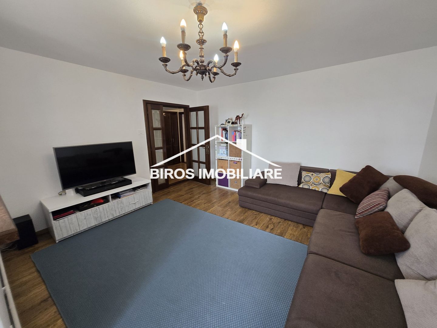 3 camere de închiriat – Rovine - Rond - Poză 1