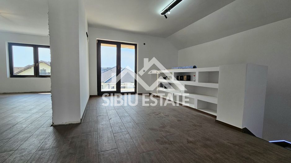 Casa noua 4 dormitoare Sibiu Sura Mica - Poză 19
