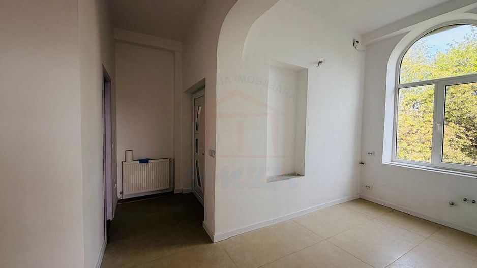 Apartament în casă, acces separat,  ultracentral, lângă Primări, Galat - Poză 2
