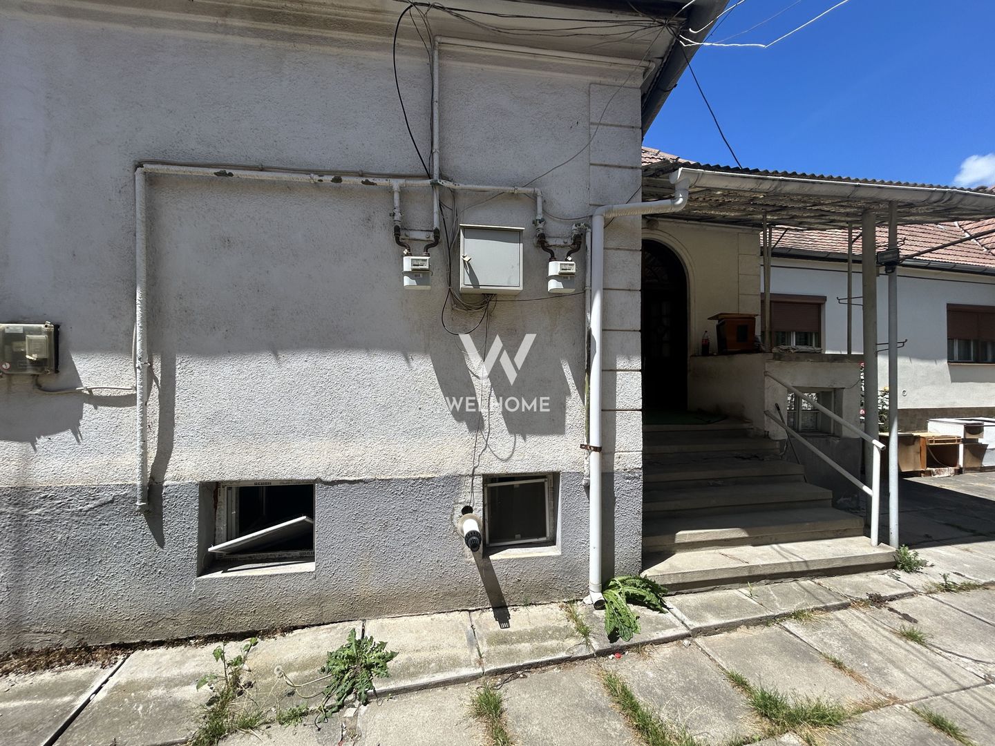 Casa in Piata Cluj, P+Demisol, curte comuna - Poză 11
