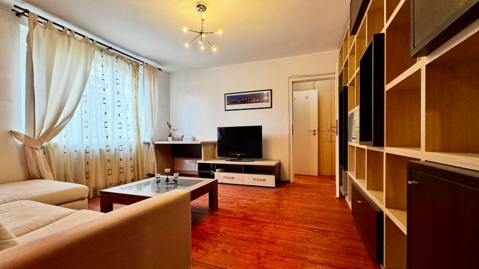 Apartament 2 camere, primitor, la doar 5 minute de Piața  Victoriei - Poză 1