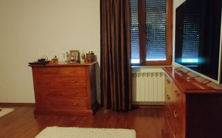 Vilă individuală 430 mp utili, teren 2.000 mp, panouri solare - Poză 8