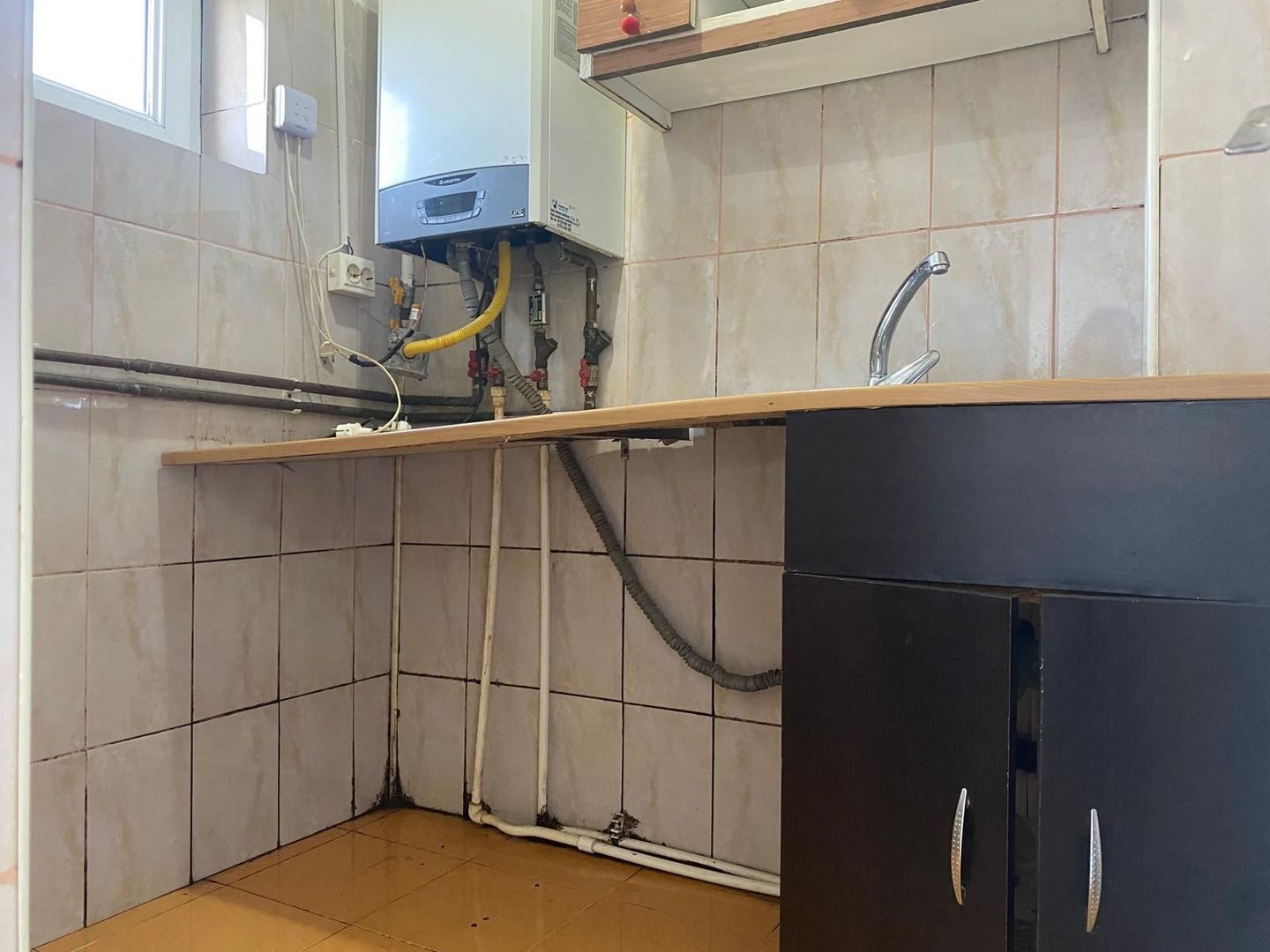 Super pret! Vanzare garsoniera nemobilata in Targoviste - Poză 2