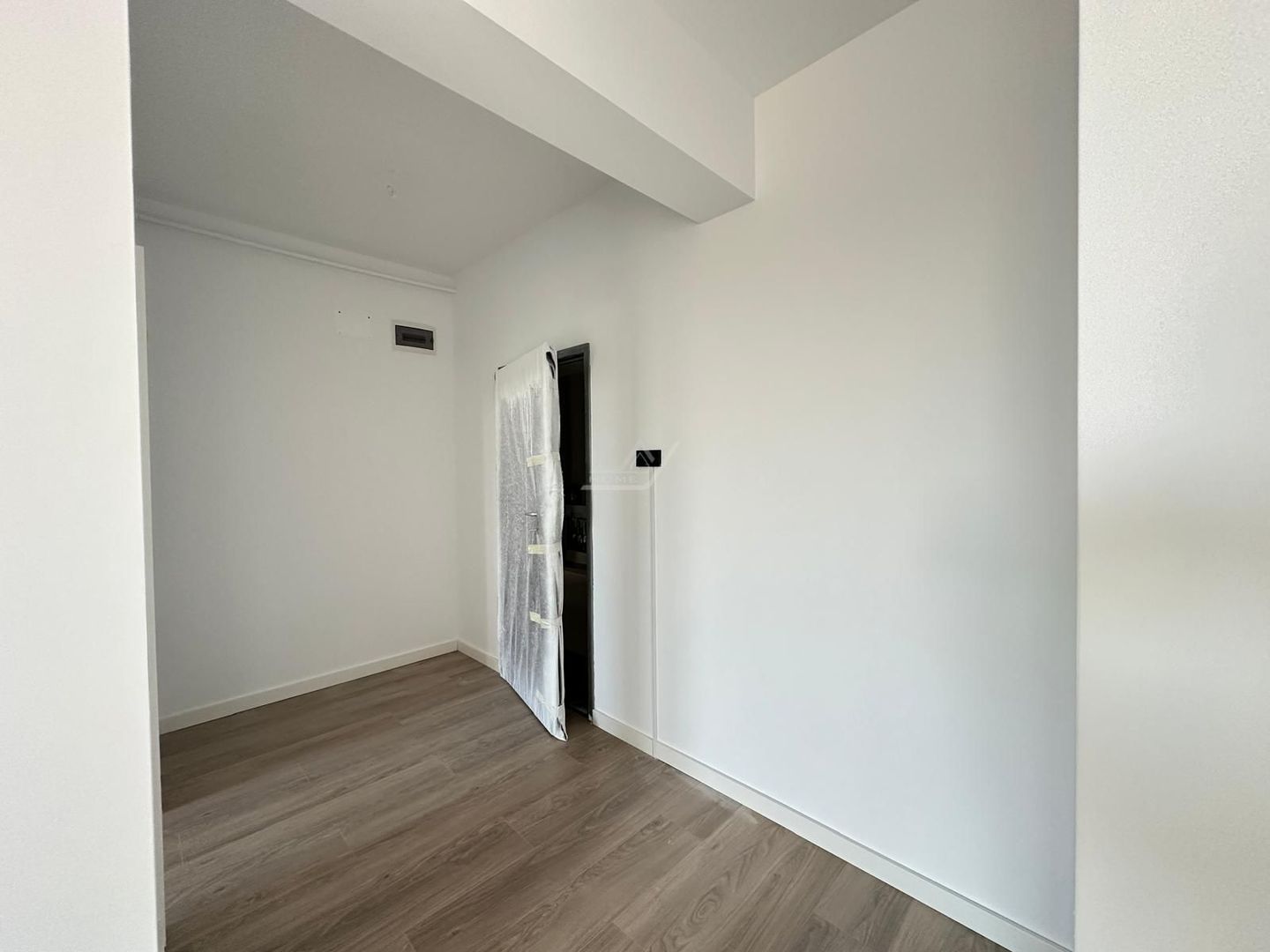 Bloc finalizat. Lift. Decomandat. Loc parcare. - Poză 11