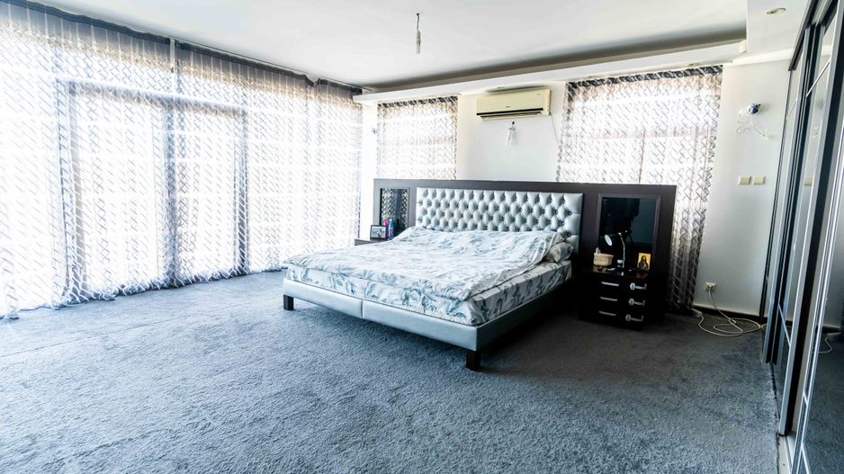 Casă / Vilă cu 6 camere de vânzare în Balotesti - Poză 27