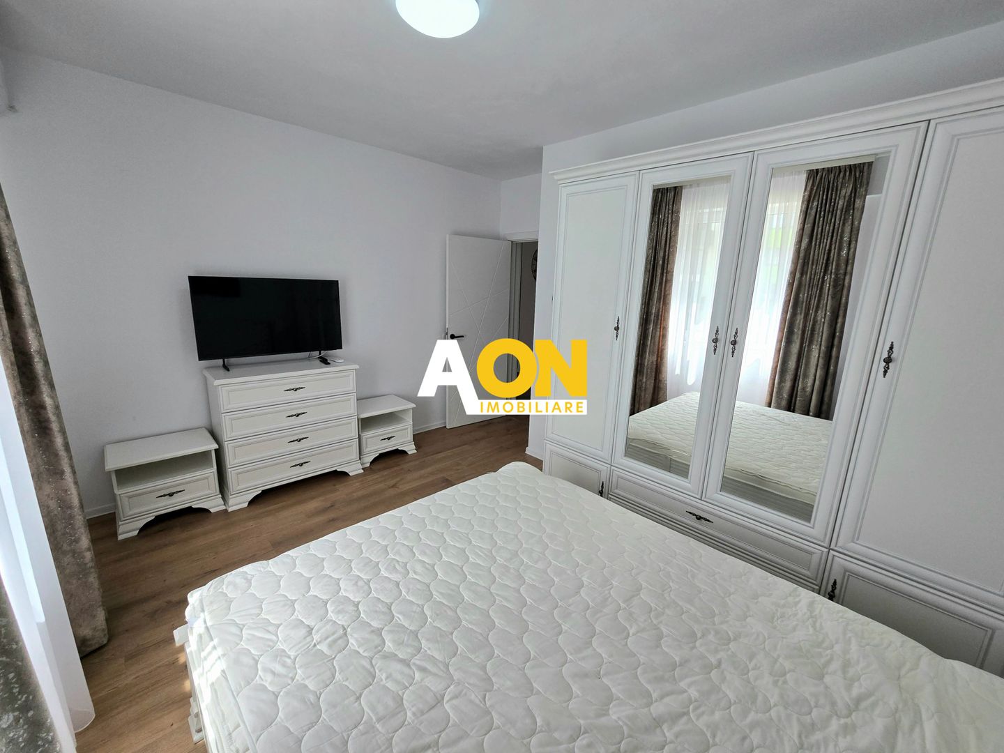 Apartament cu 3 Camere, Bloc Nou, Etaj 1, Zona Arex - Poză 4