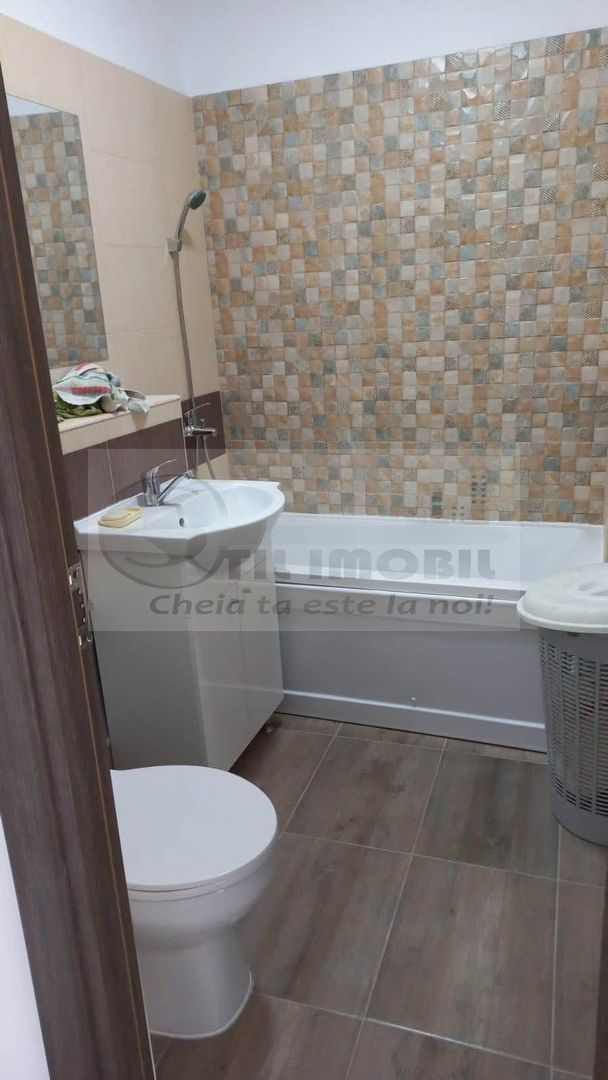Apartament cu 3 camere si balcon - zona Podu Ros - 450€ - Poză 6