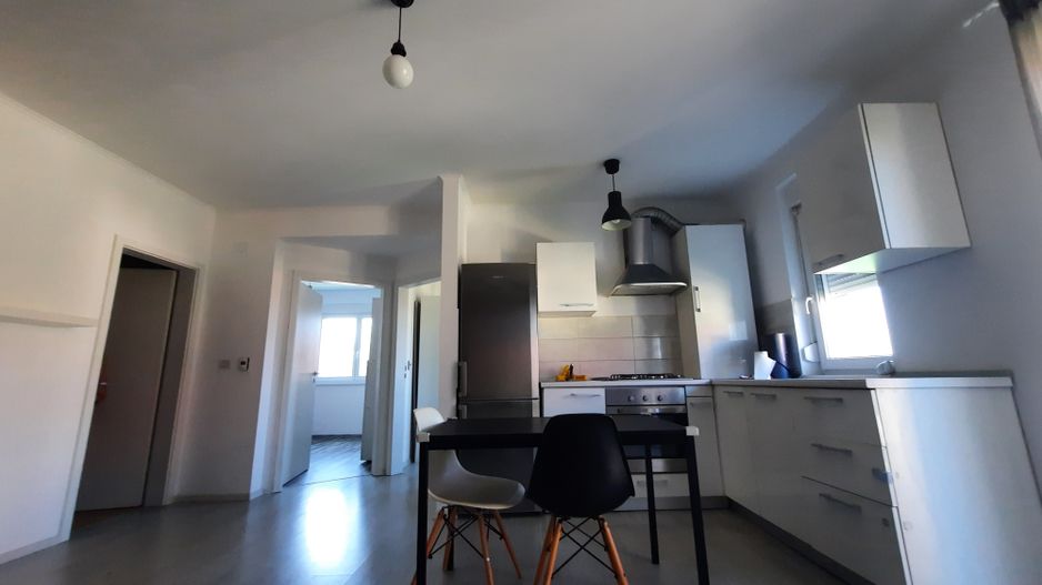 Apartament 3 camere. Design modern - mobilat si utilat. - Poză 12