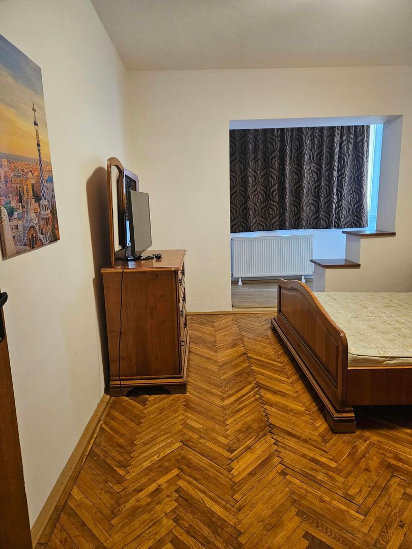 Bisericii Romane, apartament cu loc de parcare propriu, ideal  pentru studenti - Poză 2