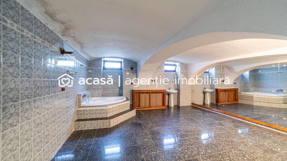 Apartament spațios cu 4 camere situat Ultracentral - Poză 8