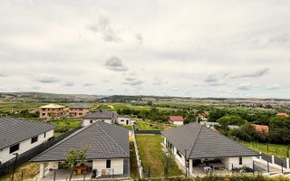 Casă panoramică în Jucu de Sus | Pădure la 200 m, vedere spre Cluj - Poză 1