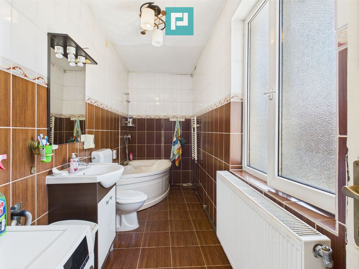 Casă cu 4 camere în Pârneava - Poză 7