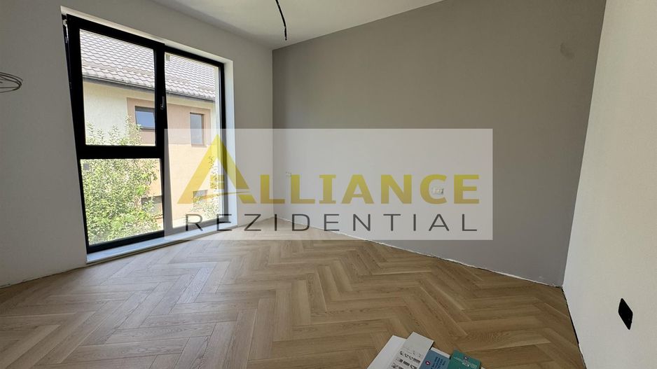[S.OLTENITEI] Vila cu 5 camere + Terasa | 180 MPU - Teren 190 MP - Poză 2
