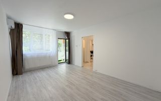 2 camere | centrala proprie | langa metrou | vedere spate  | Bd Ion Mihalache - Poză 1