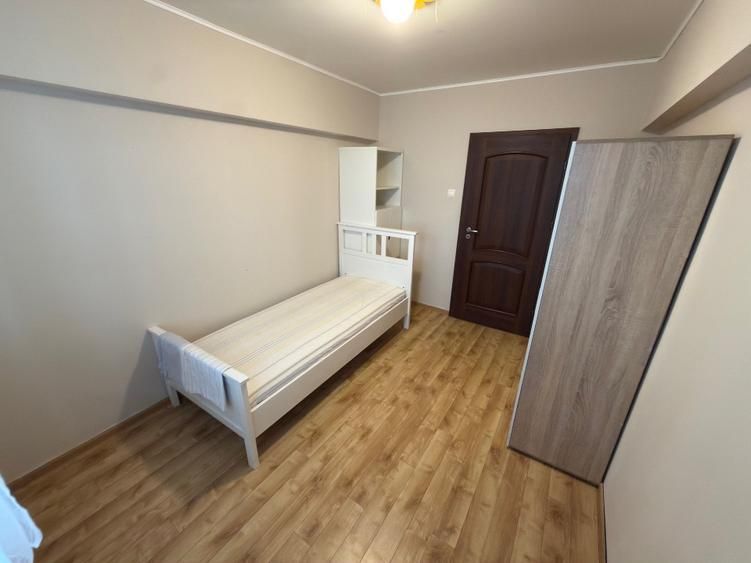 Inchiriere apartament  3 camere decomandat - Poză 9