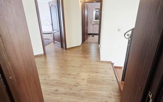 Vilă spațioasă Strejnicu S+P+1E+M, 8 camere, garaj, teren 595 mp - Poză 53