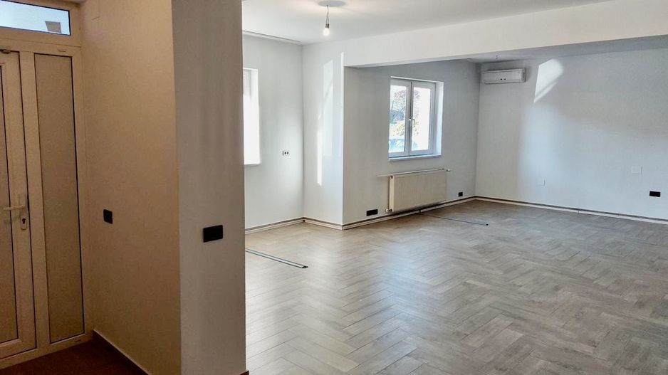 Birou 122 mp – parter, renovat, parcare inclusă - Poză 4