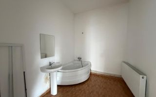 Spatiu generos D+P+1 - 414mp - pozitionare centrala - Green House - Poză 10