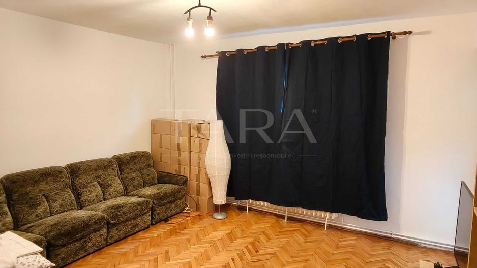 Apartament 2 camere decomandat, renovat complet, mobilat, sud-vest. - Poză 3