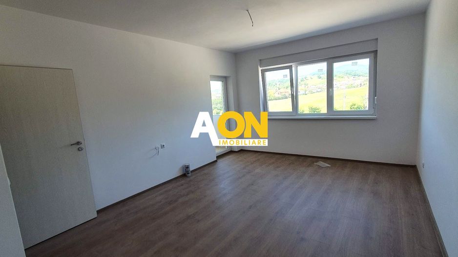 Apartament cu 1 camera, 40 mp utili, cu balcon si parcare subterana - Poză 1